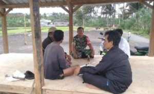 Dukung Swasembada Pangan, Babinsa Mamben Lauk Jalin Sinergi dengan Petani dan Pekasih