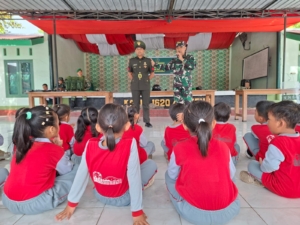 Kodim 1620/Loteng Sambut Kunjungan TK CRM Bunut Baoq, Perkenalkan Lingkungan Militer Sejak Dini