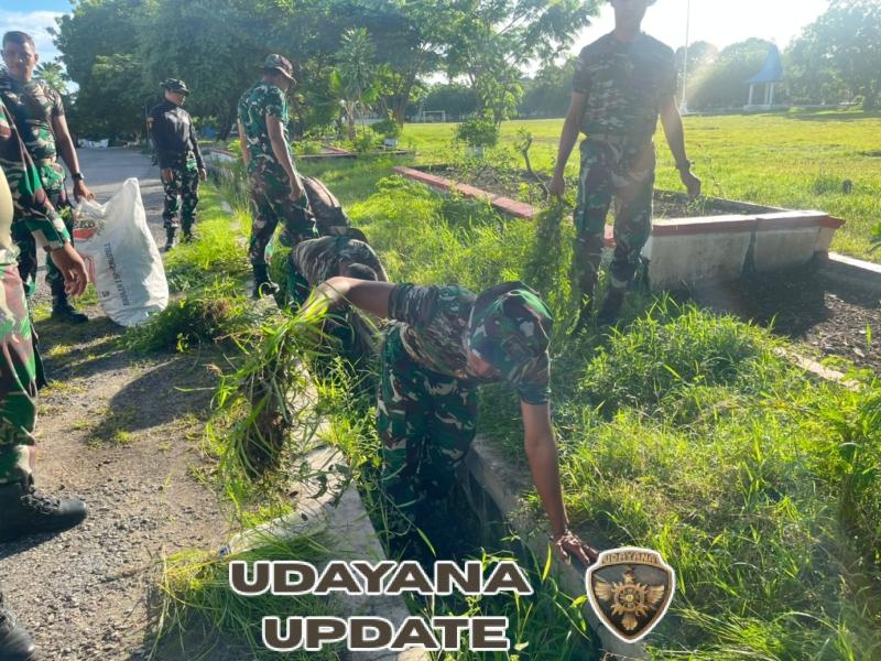 Kodim 1601/Sumba Timur Laksanakan Aksi Bersih-Bersih di Pura Cendana Sambut HUT ke-65 Korem 161