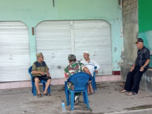 Wujudkan Kampung Sehat dan Kondusif, Babinsa Sambelia Himbau Warga Jaga Kebersihan