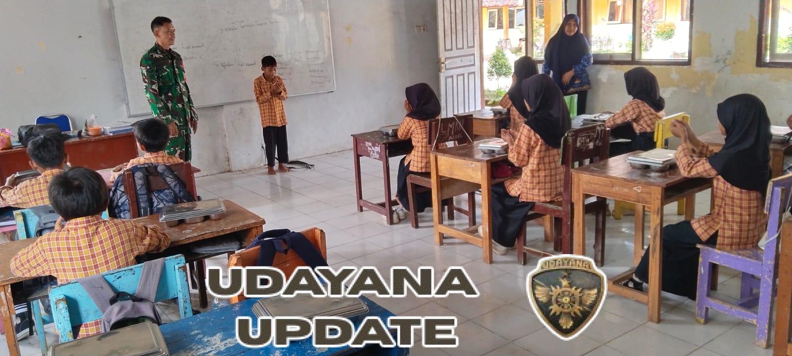Peran Aktif Babinsa Seteluk Sukseskan Makan Bergizi Gratis bagi Pelajar