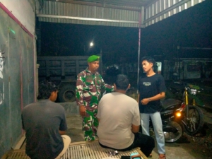 Serda Yakub Pimpin Patroli Malam, Perkuat Keamanan Wilayah Kecamatan Jereweh