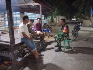 Sinergi Babinsa dan Warga, Ronda Malam Jaga Keamanan Lingkungan