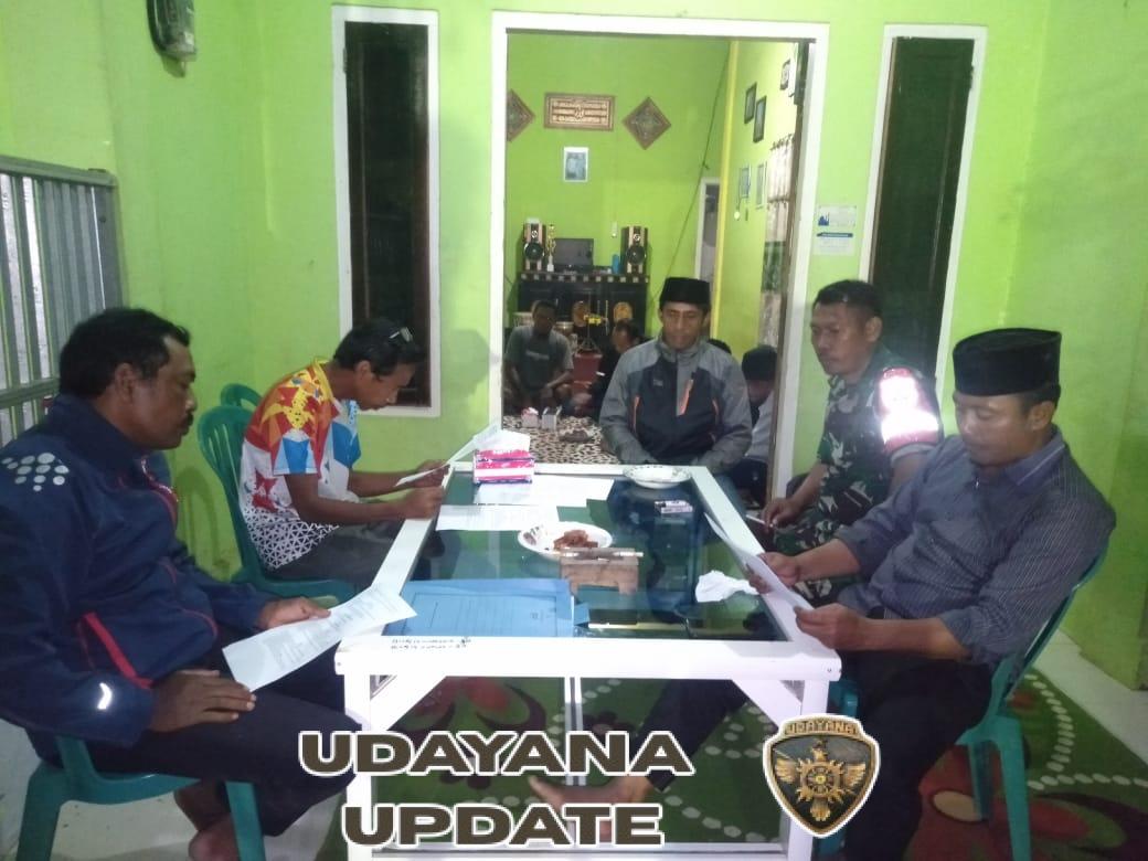Dekat dengan Warga, Babinsa Dompu Aktif Jaga Keamanan Lingkungan