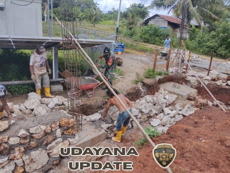 Babinsa Walakaka Dampingi Pembangunan Koperasi Desa Merah Putih di Watu Karere