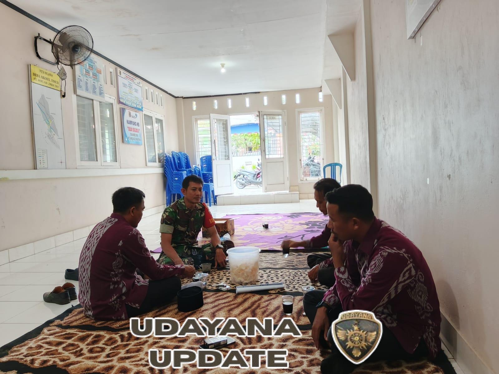 Babinsa Aikmel Timur Dorong Pelayanan Prima dan Transparansi Demi Kemajuan Desa