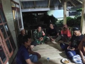 Babinsa Koramil 1628-05/Jereweh Patroli Malam, Wujudkan Lingkungan Aman dan Harmonis