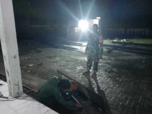 Hadir di Tengah Masyarakat, Koramil Poto Tano Imbau Warga Jaga Ketertiban