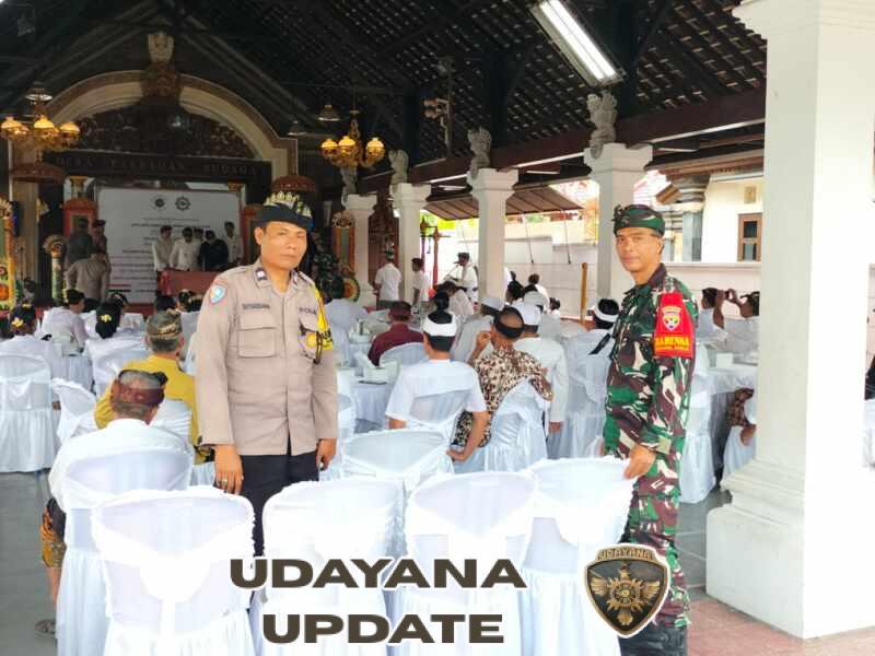 Babinsa Koramil Klungkung Hadiri Acara Pengukuhan Bendesa Adat Dan Prajuru