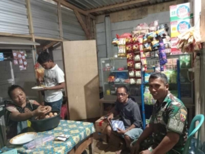 Babinsa Sekongkang Turun Langsung Imbau Masyarakat Jaga Ketertiban