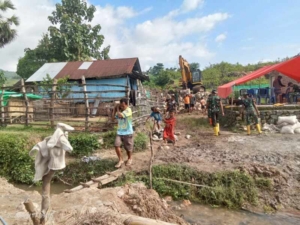 Sinergi Satgas TMMD dan Masyarakat Desa Tolo Uwi Percepat Pembangunan Infrastruktur