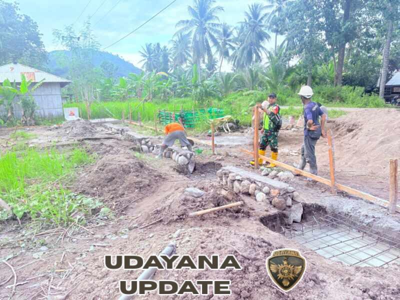 Pastikan Situasi Kondusif, Babinsa Maurole Monitoring Pamwil dan Proyek KDKMP
