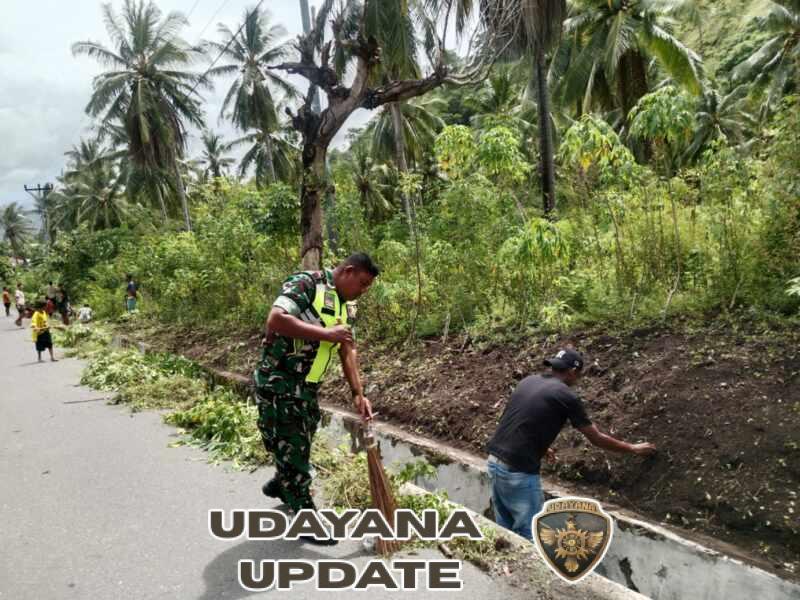 Pererat Kemanunggalan TNI-Rakyat, Babinsa Ende Aktif Bersihkan Lingkungan Warga