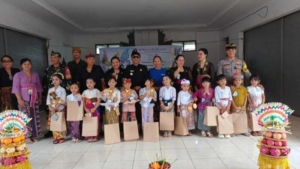 “Sinergi Babinsa dan Bhabinkamtibmas Sukseskan Lomba Megending Rare Bulan Bahasa Bali VIII”