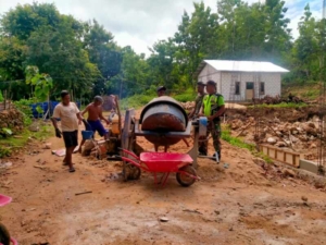 Babinsa Kodim 1627/RN Lanjutkan Pengawasan Pembangunan KDKMP Desa Sanggaoen