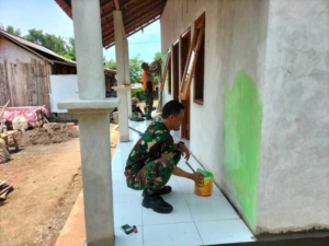 Dansatgas TMMD 127 Jembrana Pastikan Bedah Rumah Dewa Putu Dika Segera Rampung