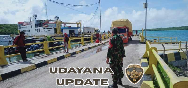 Babinsa Kodim 1627/RN Amankan Bongkar Muat KMP Kalibodri di Pelabuhan Pantai Baru