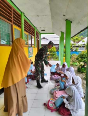 Koramil 1628/01 Taliwang Pastikan Kegiatan Makan Bergizi Gratis Lancar dan Tertib