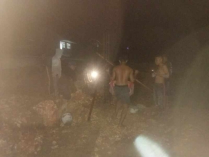 Babinsa 1627-03/Batutua Kawal Lanjutan Pembangunan KDKMP Oebatu hingga Malam Hari