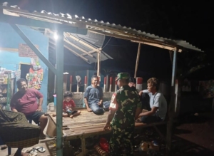 Koramil 1614-03/Hu’u Perkuat Sinergi dengan Warga Lewat Ronda Malam