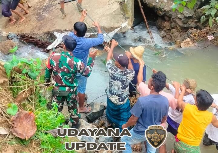 Batang Kelapa Jadi Harapan Warga Kambeng Timur