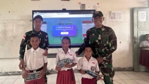 Kepedulian Yonarmed 12 Kostrad, Prajurit Mengajar Matematika di SDI Lalebun Malaka