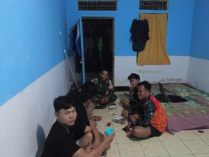 Sinergi TNI dan Warga, Patroli Malam Koramil Jereweh Berjalan Aman dan Lancar