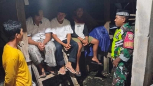 Babinsa Ajak Warga Jaga Ketertiban dan Hindari Perilaku Negatif di Malam Hari