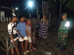 Patroli Malam Koramil 1614-04/Kilo, Wujud Kepedulian TNI terhadap Generasi Muda