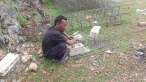 Pembangunan Infrastruktur Desa Tasilo: Kegiatan Perangkaian Cakar Ayam dan Slup Bawah Dilanjutkan dengan Lancar