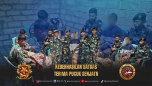 Perkuat Kepercayaan Masyarakat, Satgas Pamtas Yonarhanud 2 Kostrad Terima Satu Pucuk Senjata Api