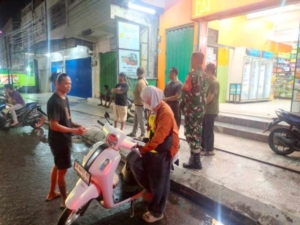 Babinsa Koramil 1614-01/Dompu Gelar Patroli Ronda Malam Bersama Warga Mantro