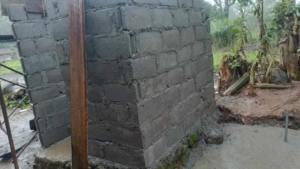 Satgas TMMD dan Warga Bahu Membahu, Bangunan MCK di Desa Werang Mulai Terlihat Kokoh