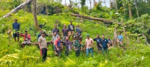 Sertu Juaqim Da Costa Pimpin Penanaman Pohon Bersama Dinas Kehutanan Sumba Barat