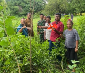 Babinsa Desa Waiara Hadiri Penyelesaian Sengketa Tanah Berakhir Damai