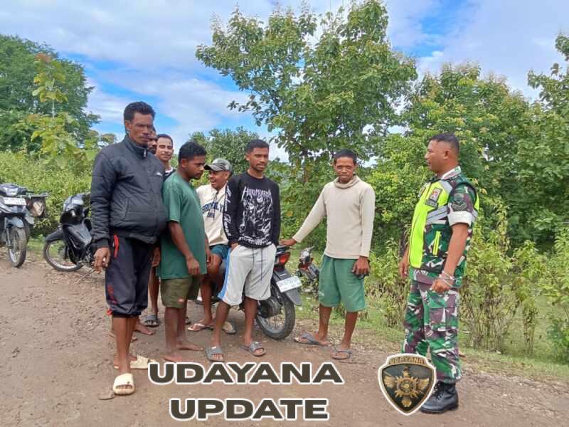 Babinsa Koramil 1618-04/Bisel Kunjungi Pasar Oenopu, Ajak Masyarakat Jaga Kondusifitas Kawasan