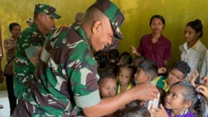 Pastikan Program TMMD Tepat Sasaran, Tim Wasev Mabes TNI AD Tinjau Renovasi PAUD dan Berbagi PMT untuk Anak-Anak