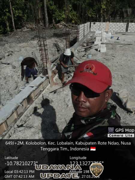 Babinsa Koramil 1627-01/Ba’a Pantau Kedatangan Material di KDKMP Desa Oematamboli