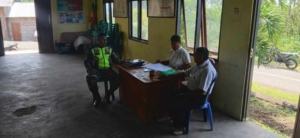 Babinsa Koramil 1602-02/Wolowaru Gelar Komsos dan Monitoring Wilayah di Desa Pora