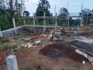 Babinsa Maurole Monitoring Kamtibmas dan Tinjau Pembangunan Koperasi Merah Putih di Detukeli
