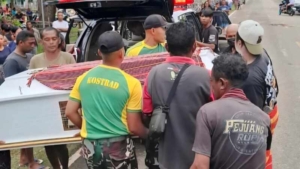 Yonarmed 12 Kostrad Antar Pengabdian hingga Peristirahatan Terakhir Warga Perbatasan