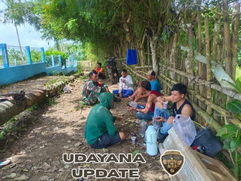 Babinsa Mantar Gencarkan Komsos dan Monitoring Wilayah, Jaga Kamtibmas