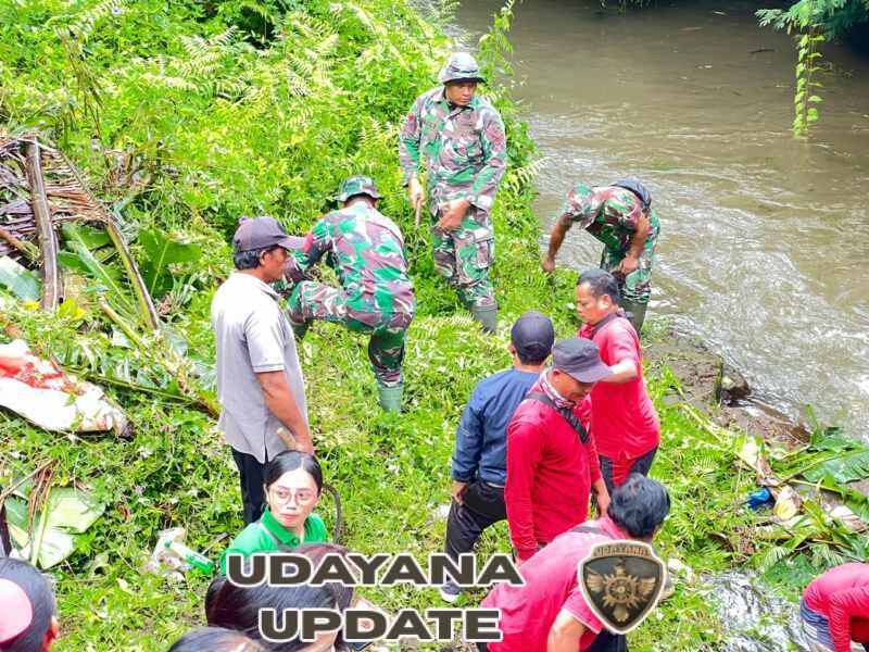 Bupati Sang Nyoman Sedana Arta Pimpin Gerakan Serentak Bali Bersih Sampah di Sungai Tukad Sangsang Seganing Bangli