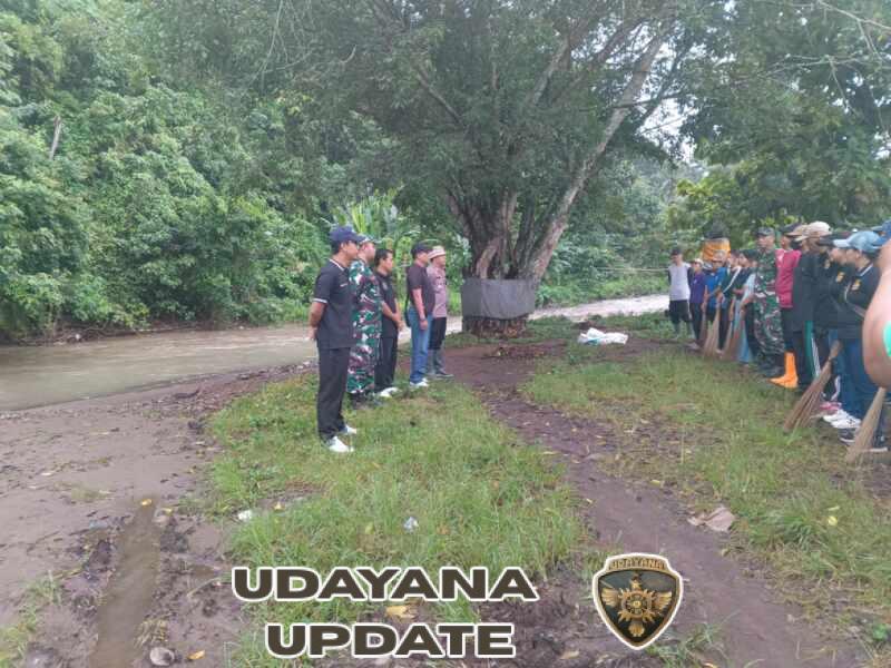 KORAMIL 1609-07/BUSUNGBIU BERSAMA MUSPIKA GELAR AKSI “BALI BERSIH SAMPAH” DI SUNGAI SABA DESA TITAB