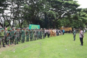 ‎Dukung Indonesia ASRI, Kodim 1607/Sumbawa Pimpin Aksi Bersih Lingkungan