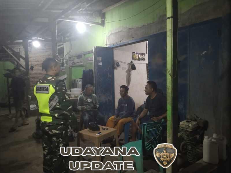 Gelap Malam Tak Surutkan Langkah Koramil 1607-07/Lunyuk Patroli Wilayah