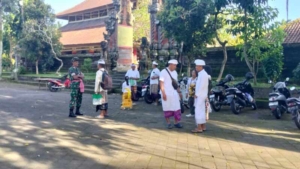 Danramil Blahbatuh Dukung Tirta Yatra Bintaljarahdam IX/Udayana, Perkuat Spiritualitas Prajurit
