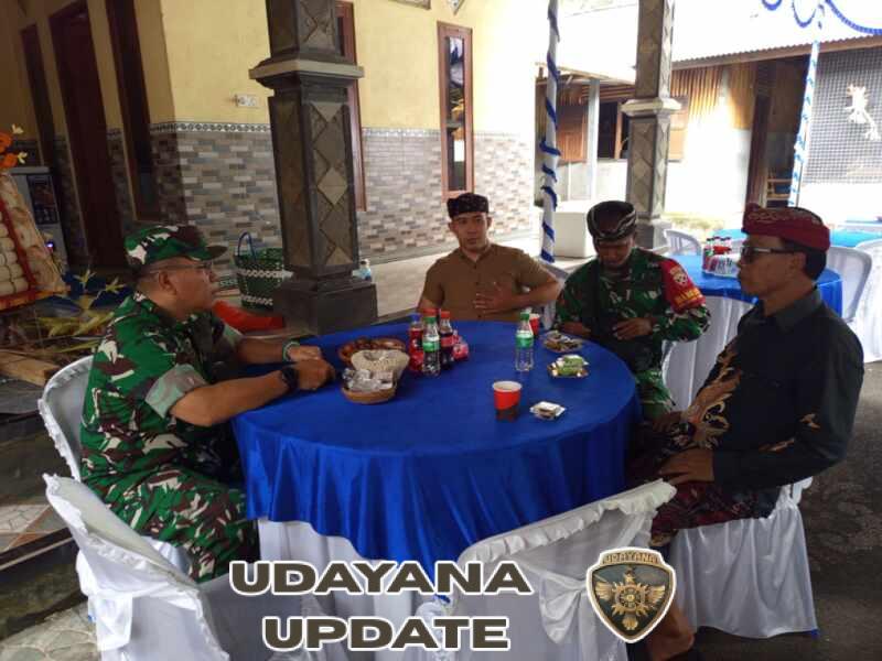 Danramil 1623-06/Selat Jalin Silaturahmi dengan Warga Melalui Upacara Dewa Yadnya