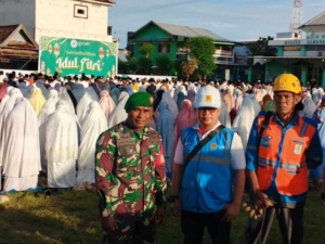 Pastikan Aman dan Khidmat, Babinsa Desa Dalam Kawal Pelaksanaan Sholat Idul Fitri