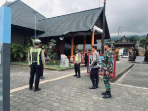 Anggota Koramil 1623-03/Rendang Laksanakan Patroli Gabungan Jaga Kamtibmas Pasca Nyepi dan Idulfitri